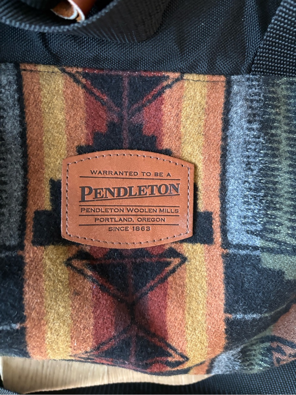 Pendleton Southwestern Wool Blend Weekender Duffle Travel Bag, Leather, Rancher - Picture 2 of 16